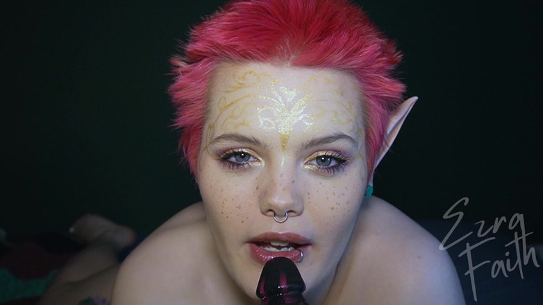 Ezra faith: Un elfe religieux se fait baiser pour la Saint-Valentin