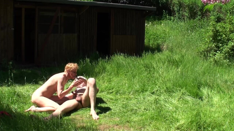 Muschi movie official: Sexo maduro en el bosque