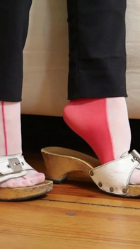 Gioco di scarpe in nylon creativo con sandali in legno
