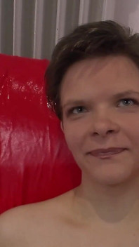 Susan White Nahá casting kouření a výstřik na obličej