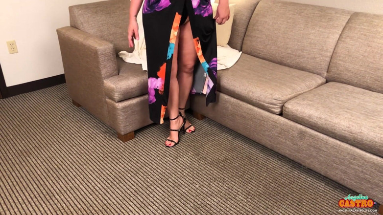 Angelina Castro: Latina MILF Angelina Castro masturbating buy the pool !!