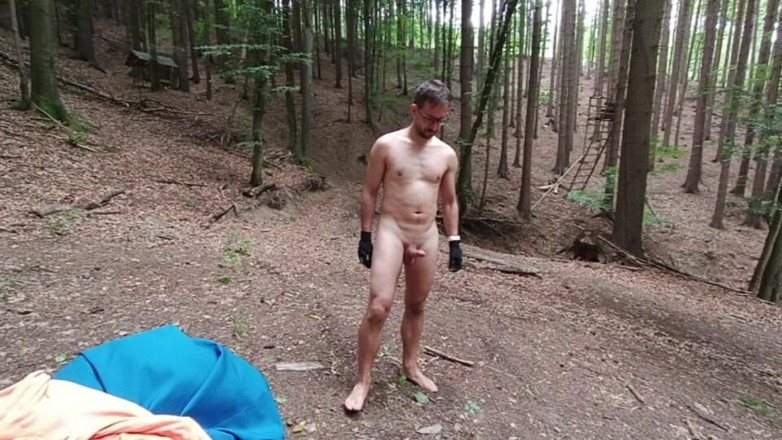 kickerscooter: Wilderness Without Inhibitions Chasing in the Middle of the Forest