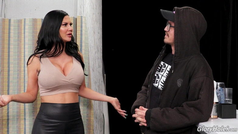 Gloryhole: 最大的代币制造商 - jasmine jae