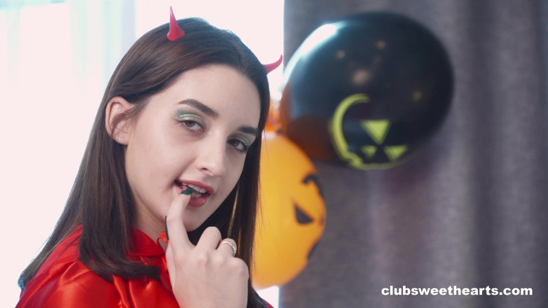 Club sweethearts: Halloween Little Devil