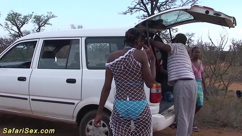 Safari sex: Safari africano al aire libre, follada en orgía