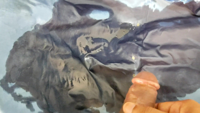 67 Pissing on Grey Satin Saree of Chachi (Satin and silky)
