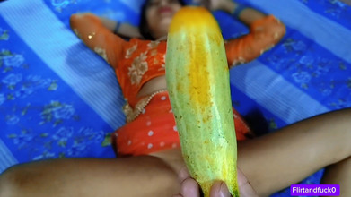 Juli Dixit: Bhabi Tamil berkongkek dengan devernya dalam gaya desi