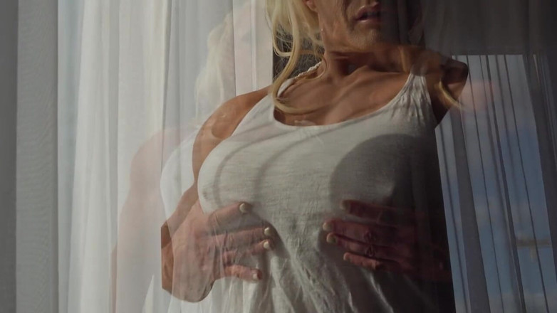 Lisa Cross: Grande músculo duro