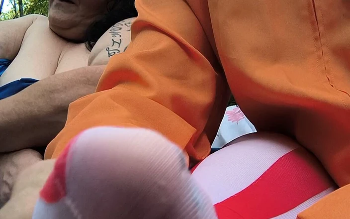 HerculesnVENUS: Scène d’évasion dans la nature, actrice coquine, essayant d’entrer dans...