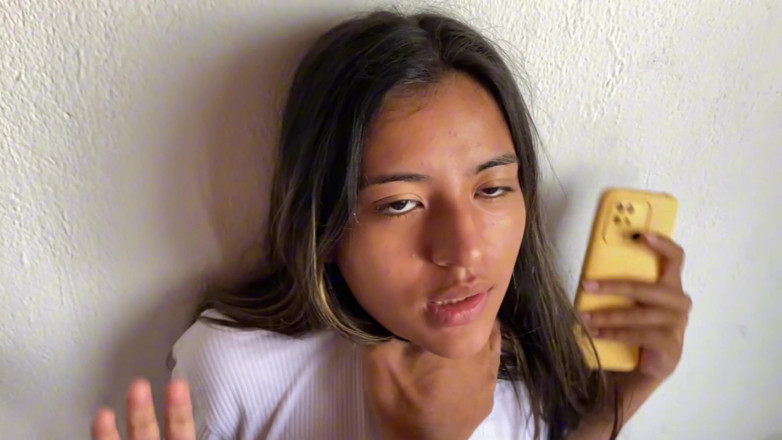 Solo_incognita: Seksi Latin Bana Mükemmel Bir Sakso Çekiyor