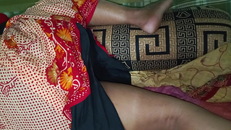 SAFI TV: Sexy tetička s poprvé Desi Bangla