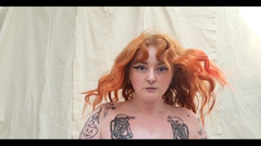 Bunny Royle: Ini adalah waktunya untuk memuja akhir pekanmu dengan bentuk tubuhku...