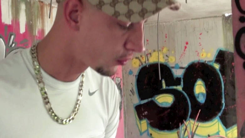 Crunch Boy: Шлюшку использовали 2 топа чешуйчатый паренек на эксгиби на улице