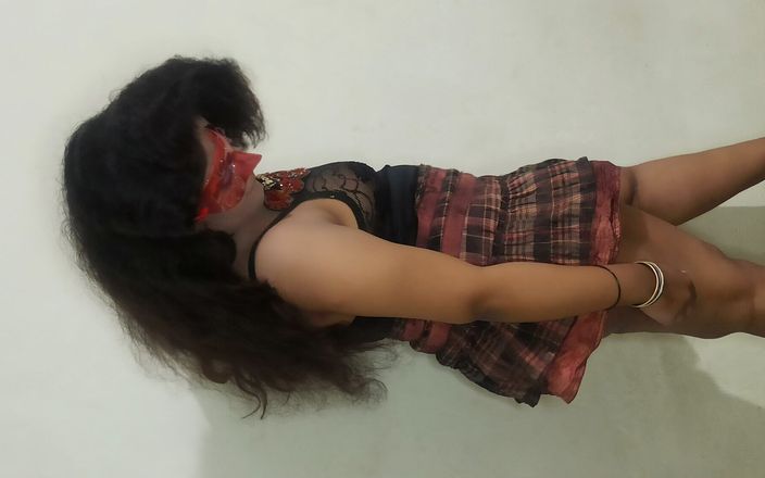 Stylish Kuri: Astăzi este ziua mea și fac sex cu iubita mea