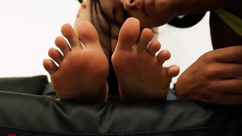 Foot Fetish Center: Fetish Kaki 26 - Zafira Victorya Sweet