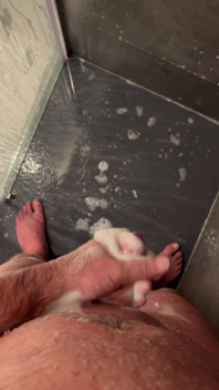 Jerked off in the Hotel Shower