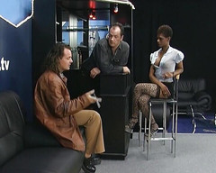 German Homemade: Dvě sexy a nadržené německé holky sdílející naloženého čůráka