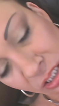 Tiang 20 inci dientot sama vanessa videl yang hot banget