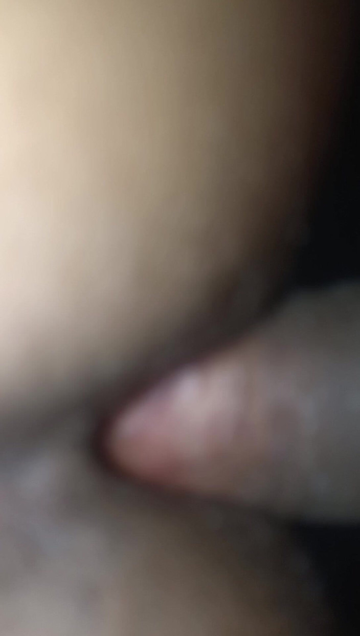 XXX Nepal: Pene assonzato che entra nella figa bagnata e disordinata.