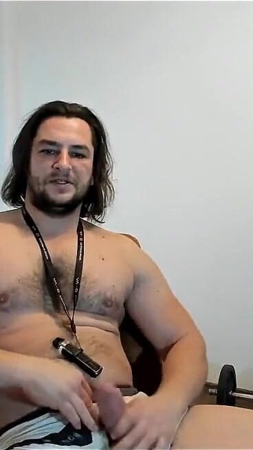 Michael Ragnar: 毛茸茸和肌肉发达