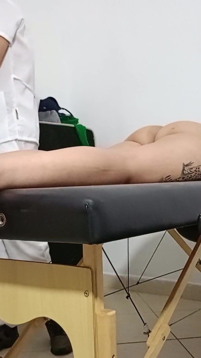 Gabi SweetCouplesStories: Massagem com Vela Quente e Óleo