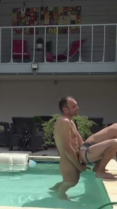 USED BAREBACK BY PORNSTARS HUGE COCK: Francesa puta fodida duro por badboy em pêlo