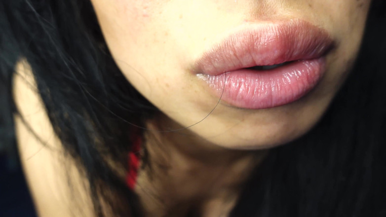 Asmr_mouth: Bu mikrofon bana ne yapıyor izle