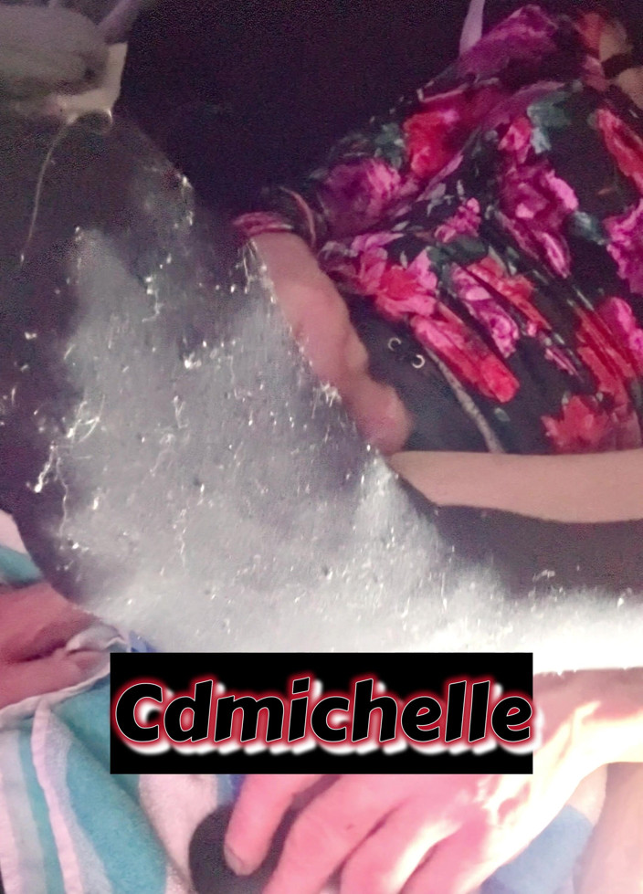Cd Michelle lingerie: ड्रेस पहनी Cdmichelle चारों ओर खेल रही है