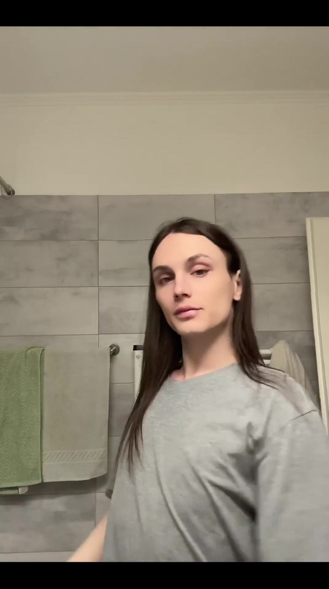 3748458238.mp4 (TS Kylie Star)