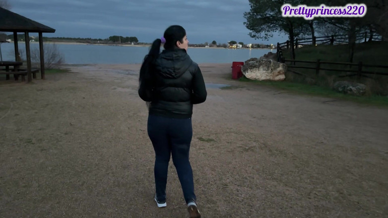 Panfil corina: Воню ночь с пердежом на улице