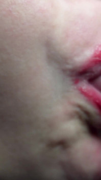 De aproape: buzele roșii senzuale îți fac pula să pulseze spermă în gură! Cea mai bună muie reală neglijentă Asmr