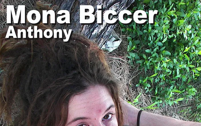 Edge Interactive Publishing: Mona Biccer a Anthony kouří kurva výstřik