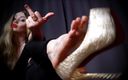 Goddess Misha Goldy: Đụ tư thế đi giày cao gót! Bạn thèm muốn quỳ...
