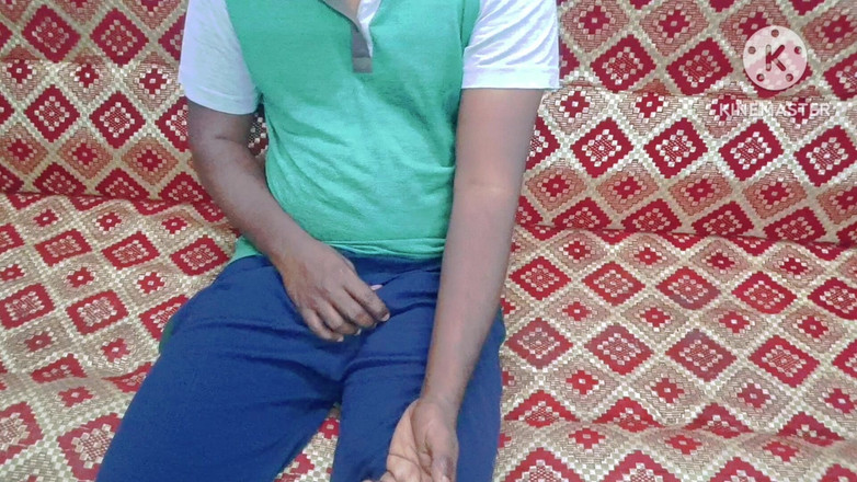 Sweethoneybgl: Hintli kadın kocası evde yokken güzel bir sakso çekip döl yutuyor-...