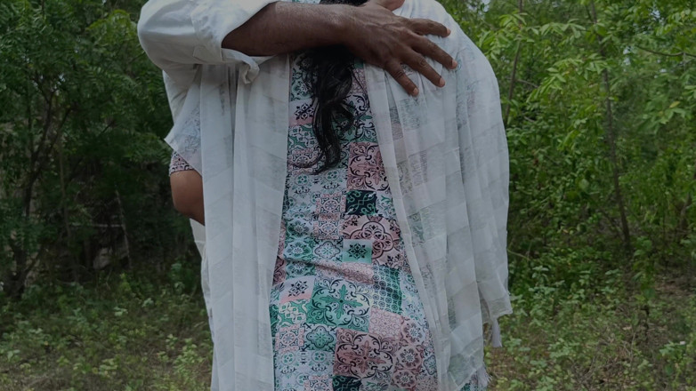 Magilmathi: Outdoor Blowjob and Breast Licking