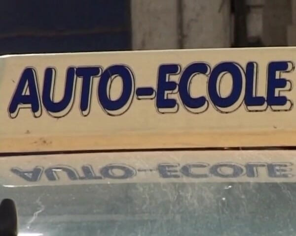 Filles Francaises: Cea mai sexy franțuzoaică roșcată din toate timpurile se bucură...