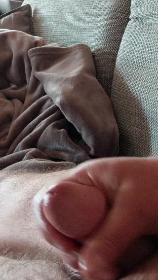 Leckerli67: Éjaculation avec un gode