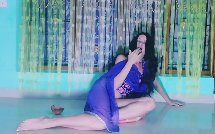 Bolly Karma: Horny Slutty MILF- BBC Porn Mind Blowing Beauty.
