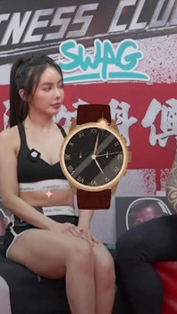 亚洲成人直播，健身房里的性感比赛。