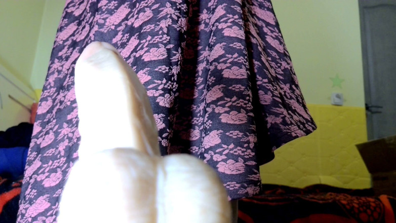 MercyLove: Footjob Con Calze Di Nylon Ed Un Vestito