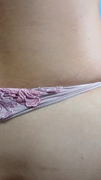 Từ phía sau hầm rượu