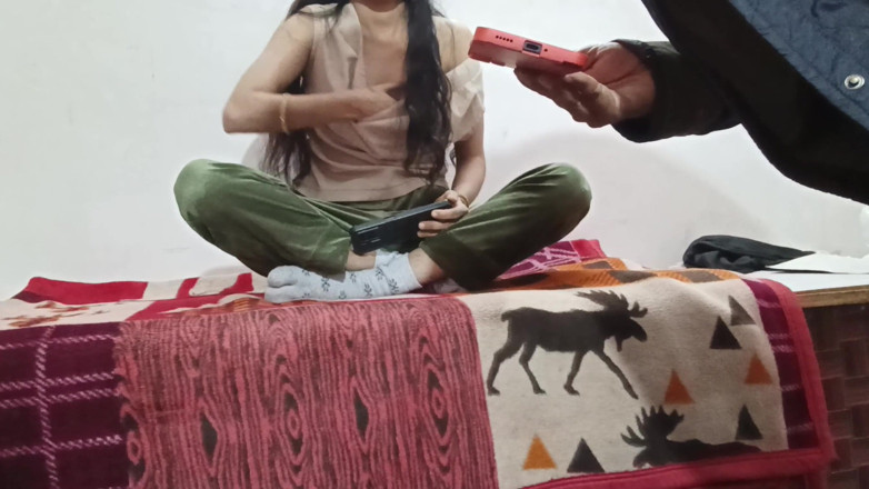 Saraswati: Awek berusia 18 tahun mengongkek bapa tiri audio hindi