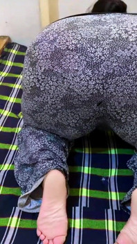 Marokko, dicker arsch muslimische MILF-stiefmutter, dicke arsch-show für verführten stiefsohn, um analsex zu bekommen