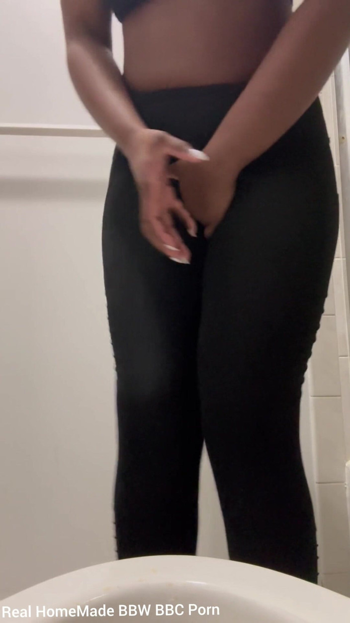 Super sexy ebony cuties: Desperate for a Wee Cutting My Legs Pissing POV in...