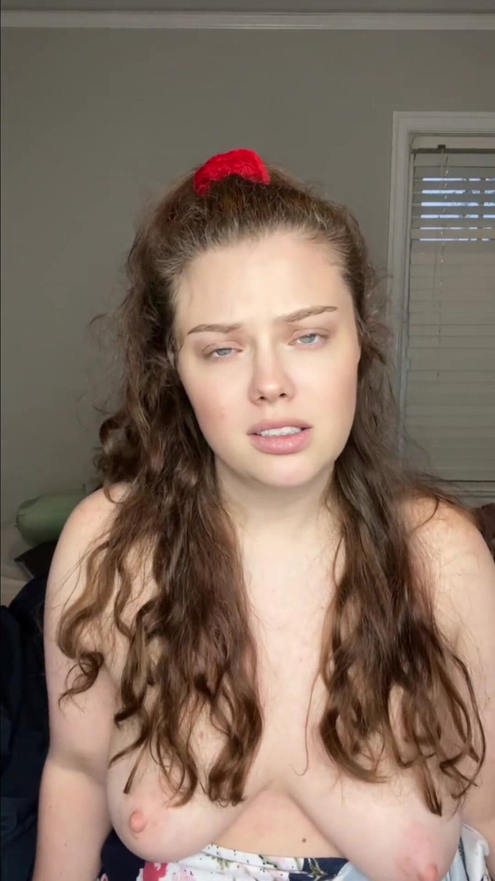 Youdreamgirl123: Macecha POV porovnávání vašich tátů Obrovský penis s vaším