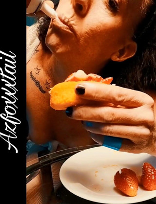 AzFoxxxTailPhelicia: Birthday cake mouth