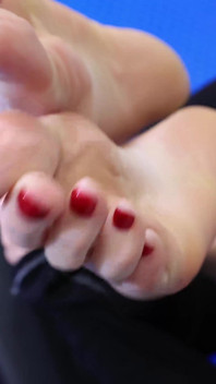 I grandi piedi puzzolenti e le calze adorazione in palestra