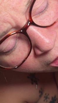 POV: bestraft mit meiner fickmaschine in meinem arsch und einem großen schwanz in meinem mund