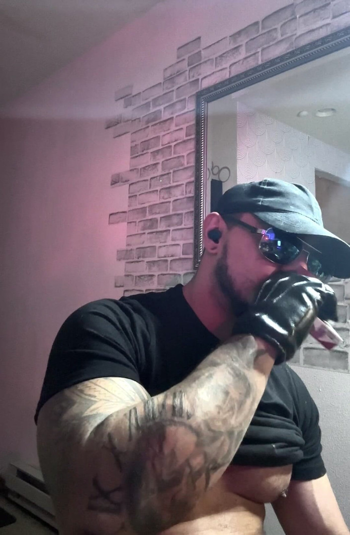 Reds and Muscles: Göğüs gününden önceki ilerlemeyi kontrol ediyor