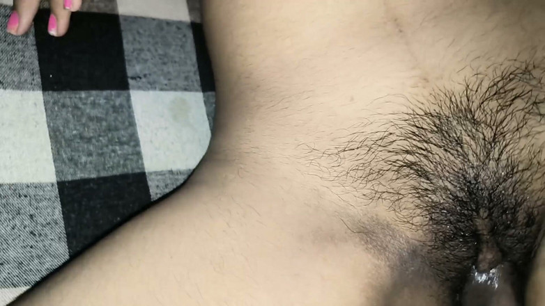 Robbie Dia: ニシャが上司に後ろから犯される、膣とアナルを犯される動画